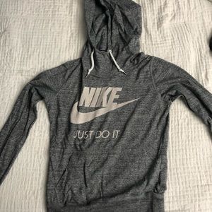women’s nike long sleeve with hoodie